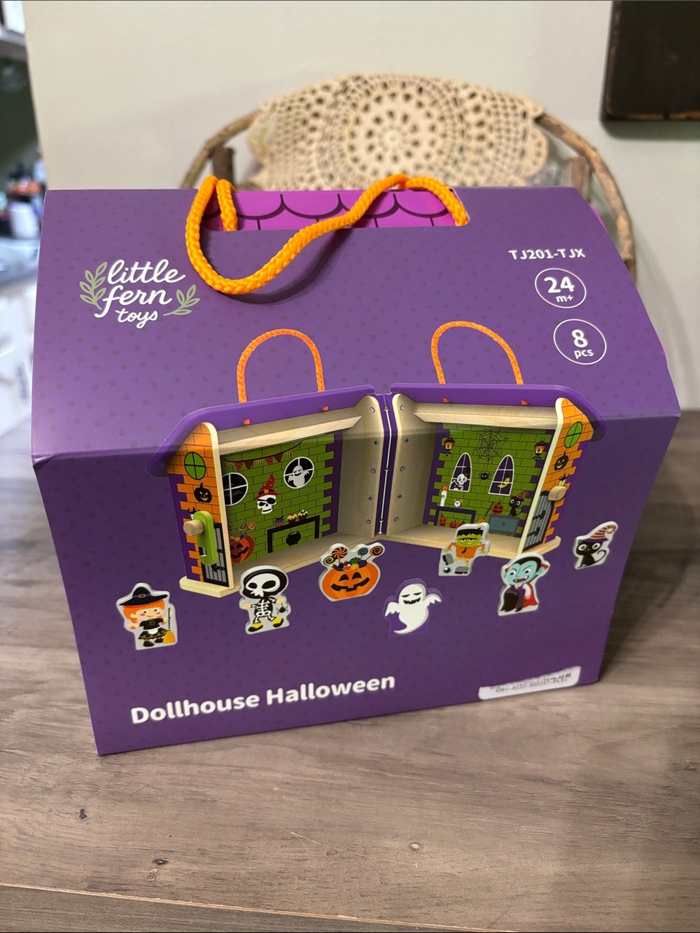 NIP LITTLE FERN WOODEN HALLOWEEN HAUNTED HOUSE DOLLHOUSE 8PCS 24M+